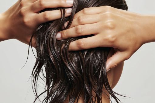 Pitali smo stručnjaka: Trebamo li mijenjati rutinu njege kose?